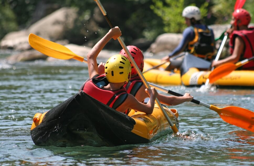 Canoeing near the campsite in the Lot region at Le Bel Air