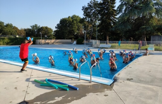 Municipal swimming pool near the Bel Air campsite in the Lot
