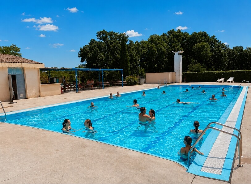 Piscine municipale à proximité du camping près de Cahors Le Bel Air
